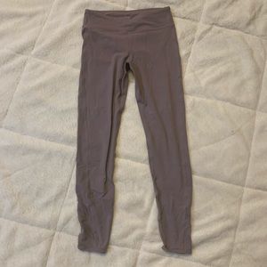 Girls soft lavender leggings.